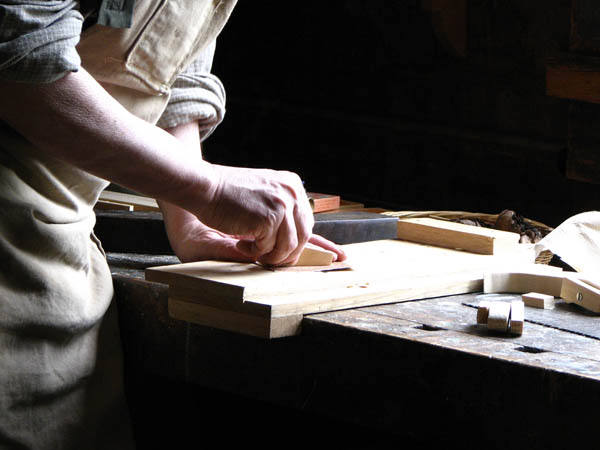Nuestra <strong>carpintería de madera en  Benafigos</strong> es una empresa de <strong>herencia familiar</strong>, por lo que  contamos con gran <strong>experiencia </strong>en la profesión.